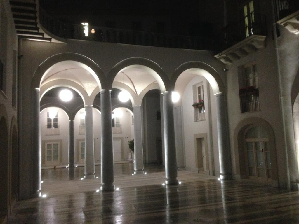 Appartamento In Palazzo Lampedusa Palermo Exterior foto