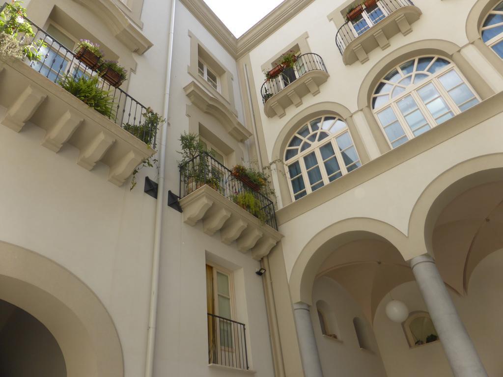 Appartamento In Palazzo Lampedusa Palermo Exterior foto
