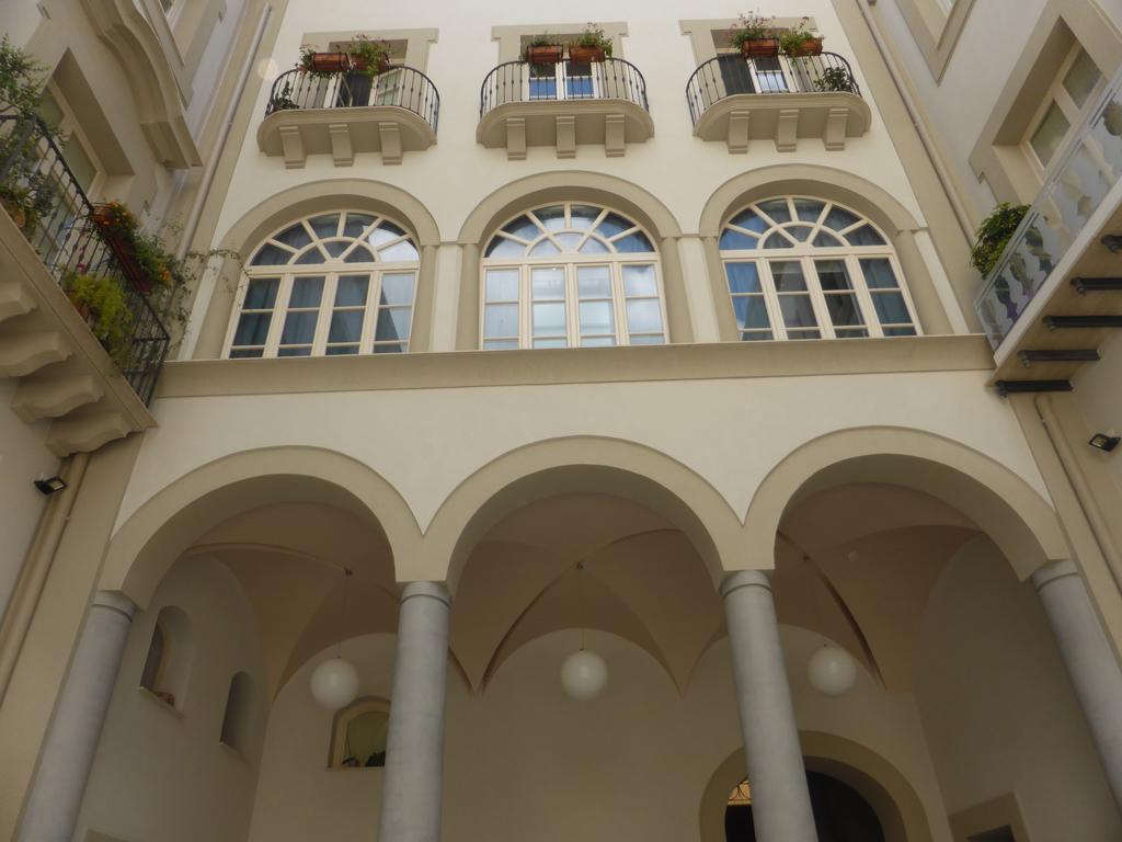 Appartamento In Palazzo Lampedusa Palermo Exterior foto