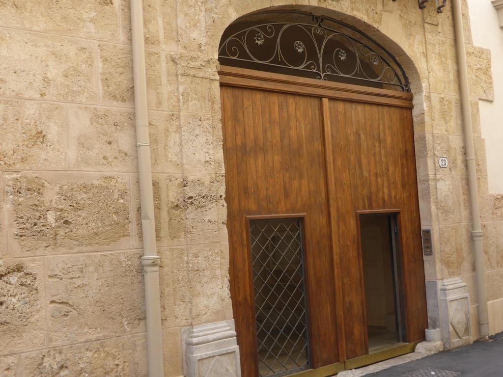 Appartamento In Palazzo Lampedusa Palermo Exterior foto